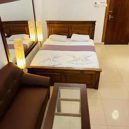 Lavinia Blue Hotel Dehiwala-Mont Lavinia Extérieur photo