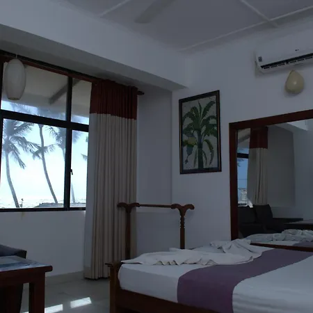 Lavinia Blue Hotel Dehiwala-Mont Lavinia Extérieur photo