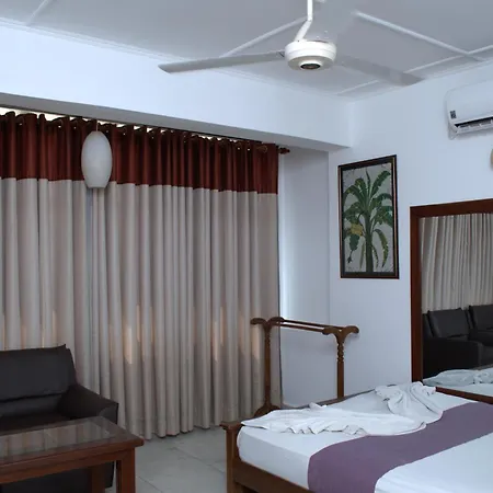 Lavinia Blue Hotel Dehiwala-Mont Lavinia Extérieur photo