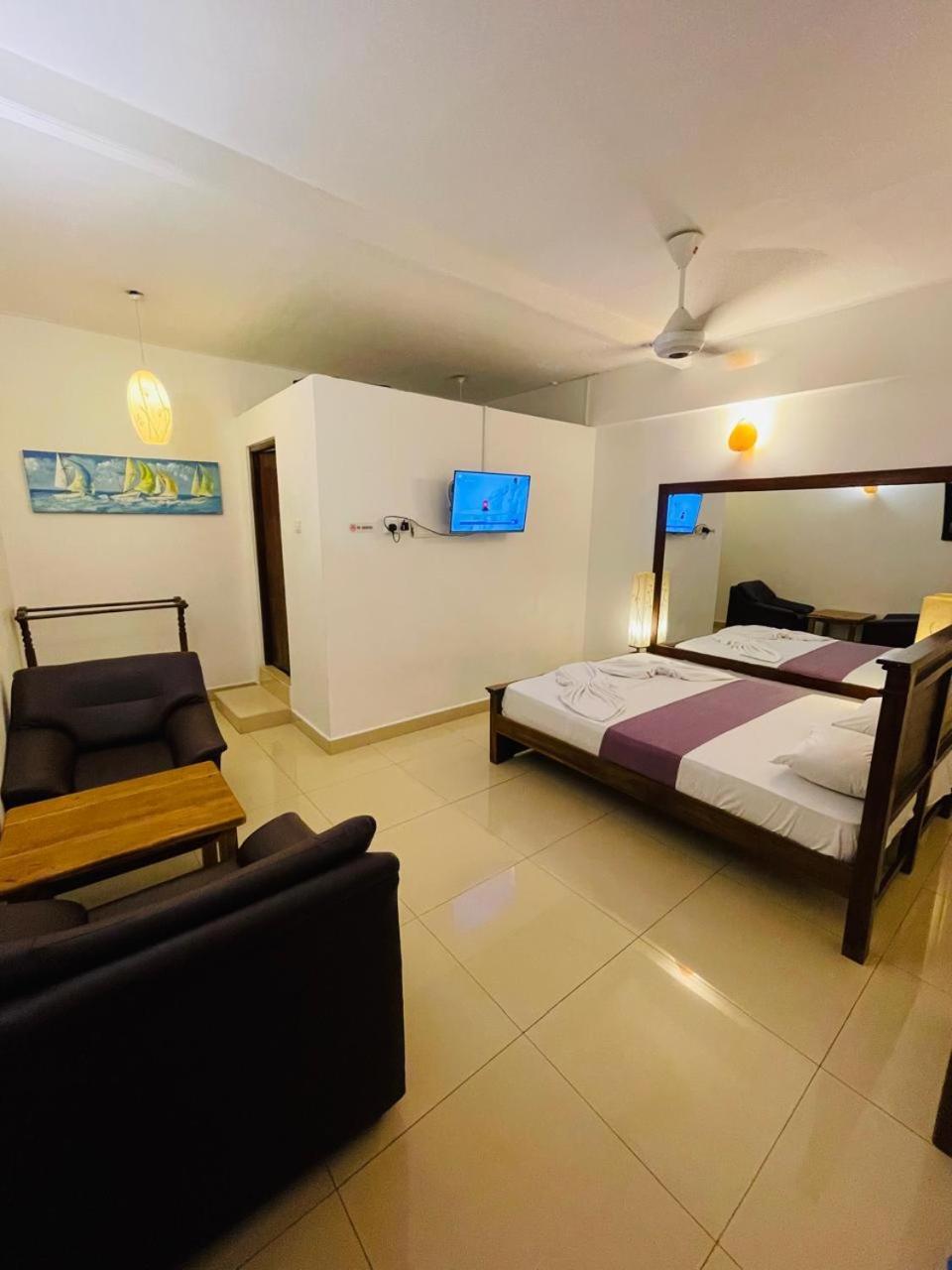 Hotel Lavinia Blue