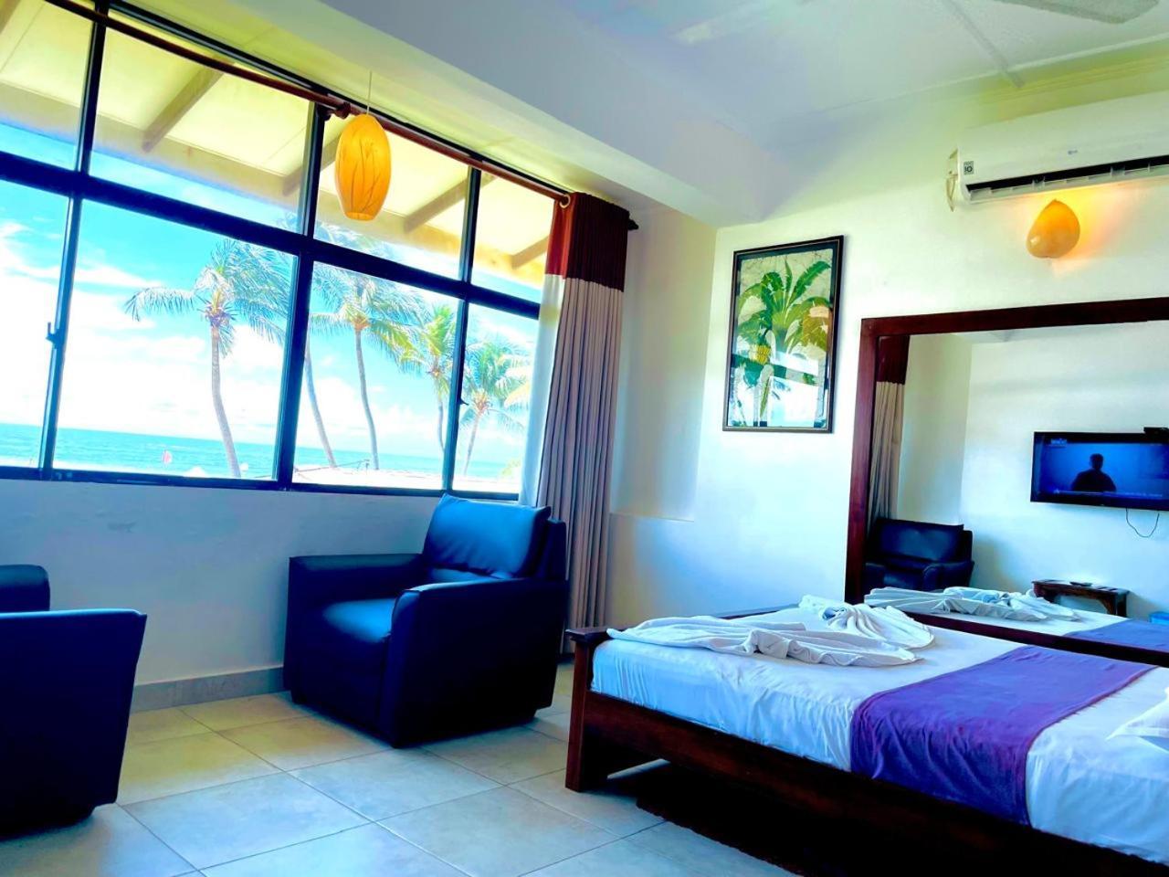 Lavinia Blue Dehiwala-Mont Lavinia