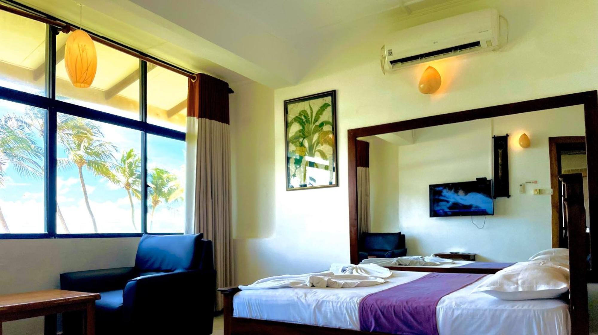 Lavinia Blue Hotel
