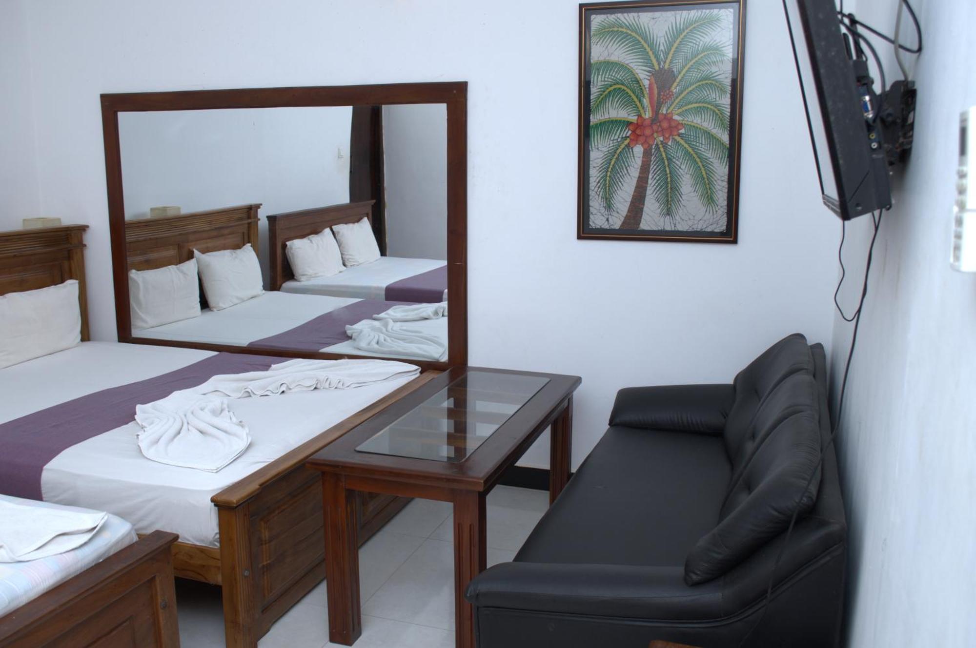 Lavinia Blue Hotel
